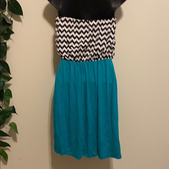 LOT OF 2 STRAPLESS DRESS SIZE XL MM - Picture 4 of 5